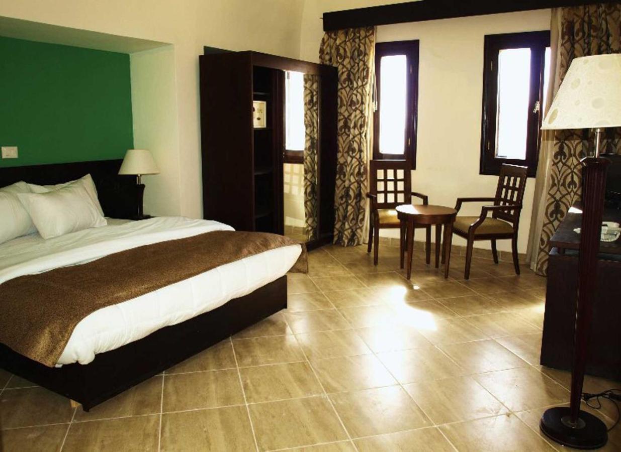 Rohanou Beach Resort El Qoseir Exterior photo